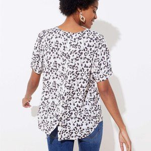 LOFT Plus Leopard Print Button Back Top, Size 20